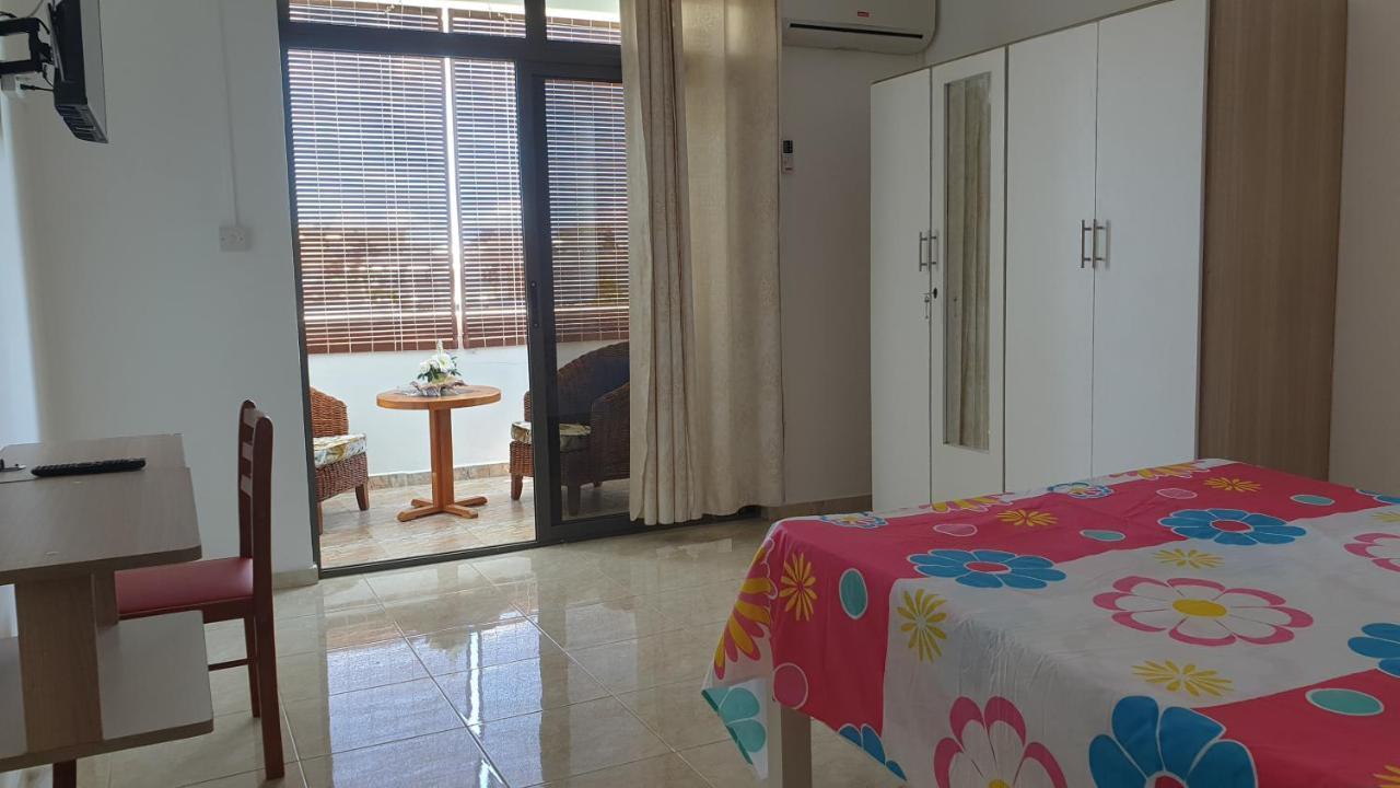 Chez Johnny Apartman Grand-Baie Kültér fotó