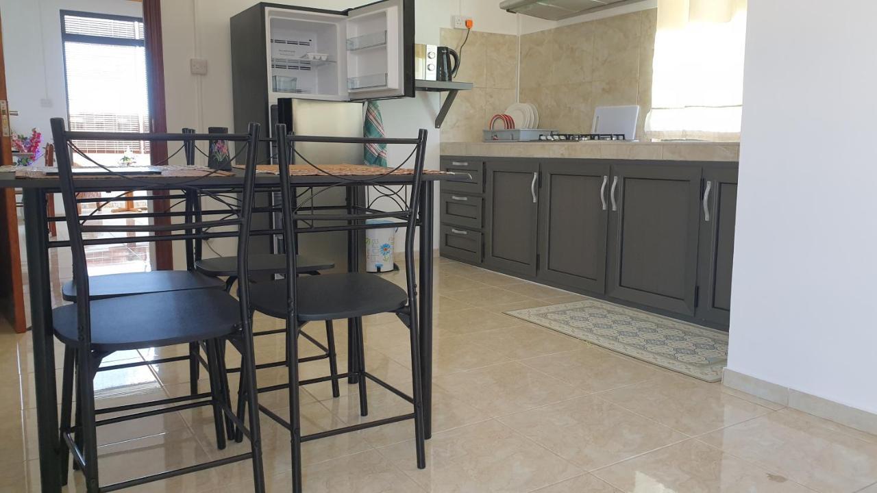 Chez Johnny Apartman Grand-Baie Kültér fotó